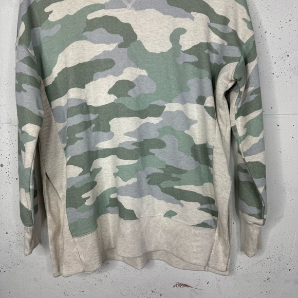 Aerie Camo Split Hem Ribbed Trim Crewneck Sweatshirt Size XS - Picture 3 of 8